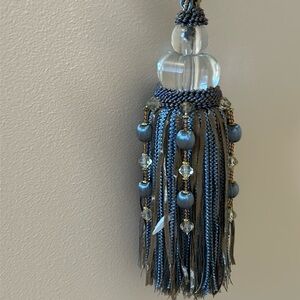Large Decorative Tassel. EUC
